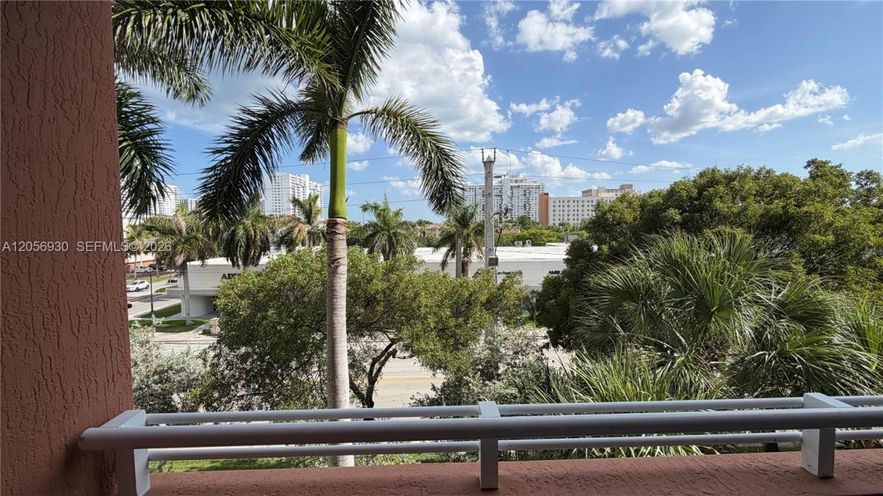 2775 NE 187th St , Unit 316, Aventura, FL 33180 Photo
