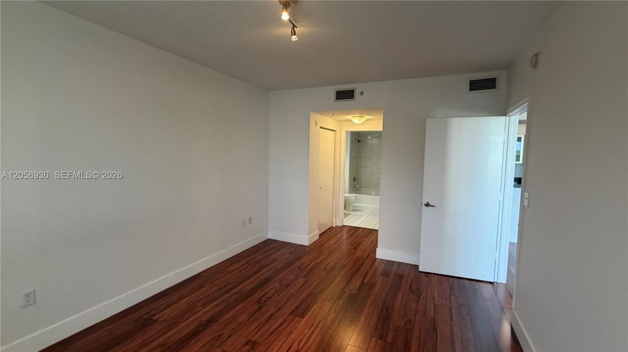 2775 NE 187th St , Unit 316, Aventura, FL 33180 Photo
