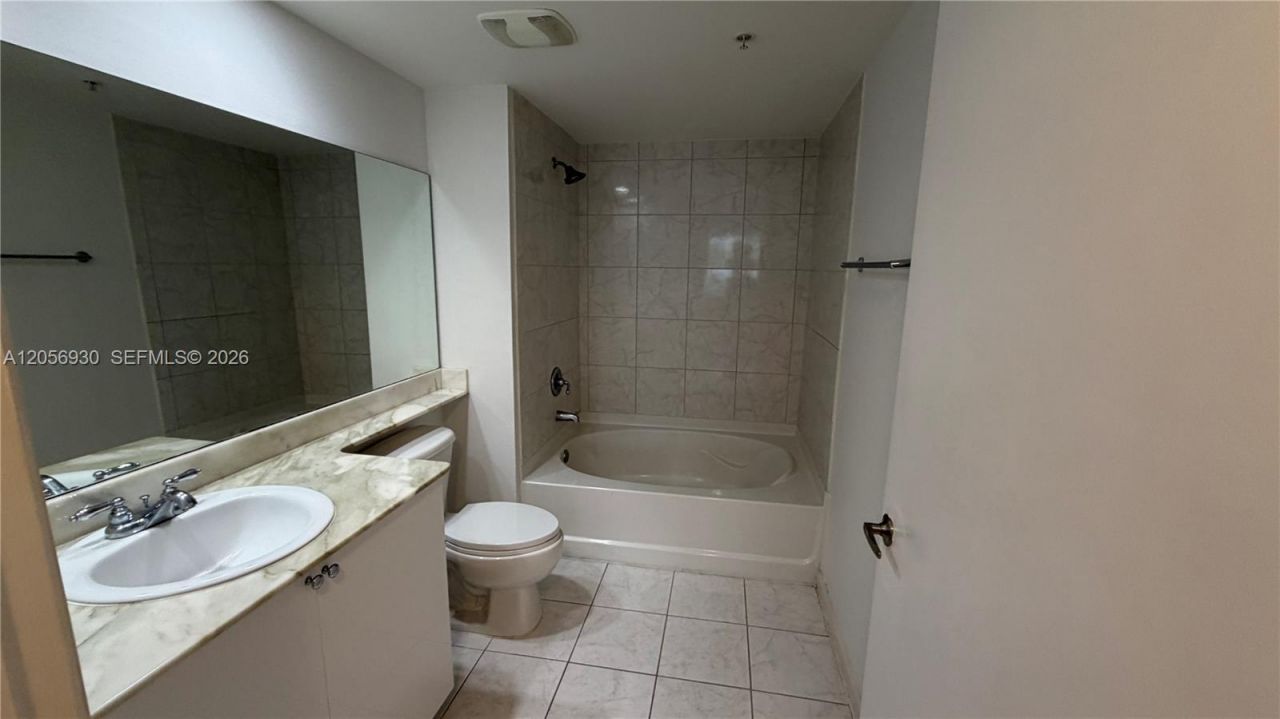 2775 NE 187th St , Unit 316, Aventura, FL 33180 Photo