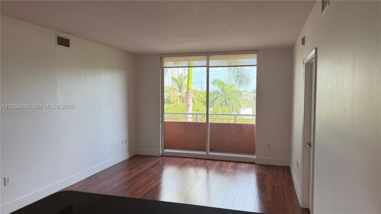 2775 NE 187th St , Unit 316, Aventura, FL 33180 Photo