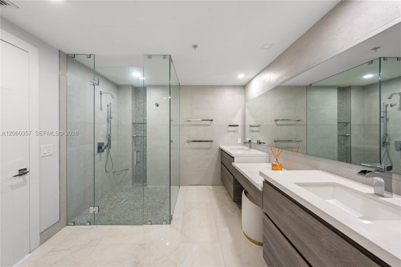 3400 SW 27th Ave , Unit 802, Miami, FL 33133 Photo