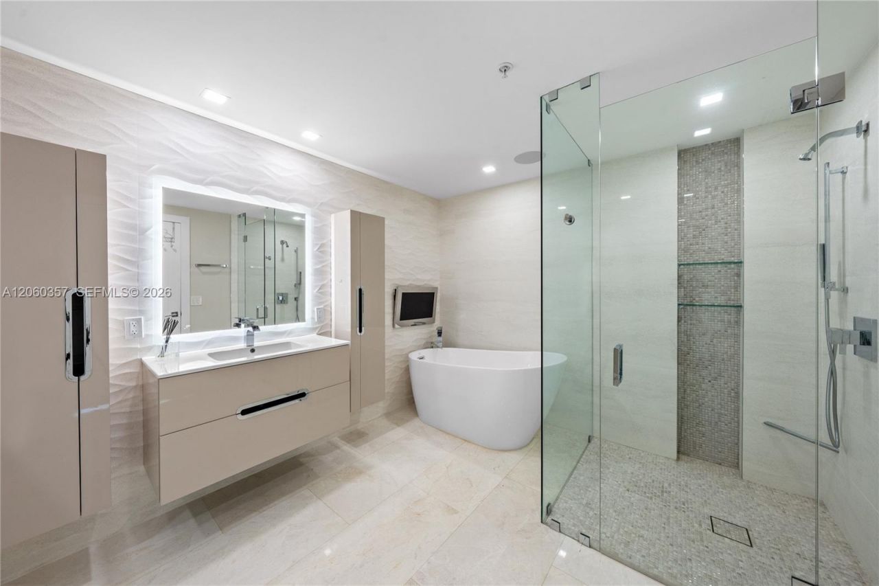 3400 SW 27th Ave , Unit 802, Miami, FL 33133 Photo