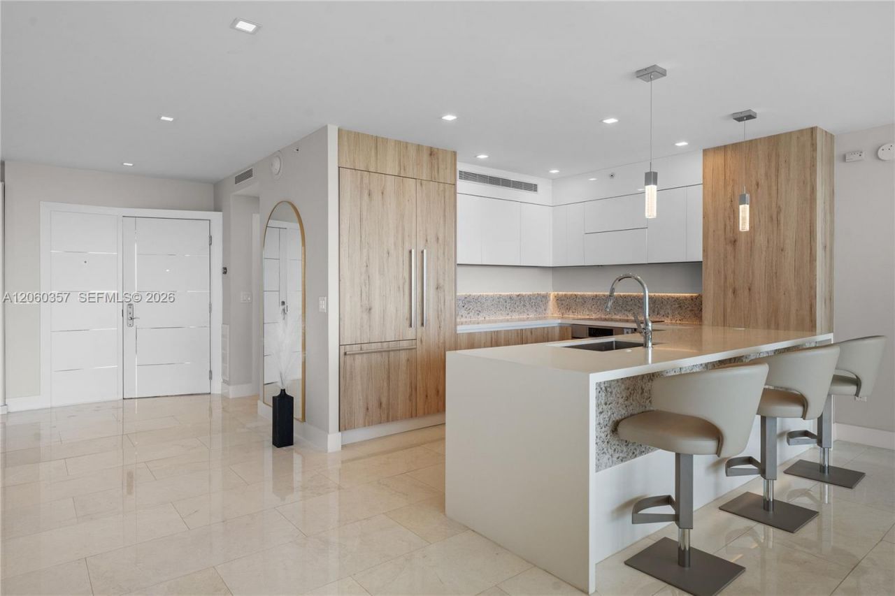 3400 SW 27th Ave , Unit 802, Miami, FL 33133 Photo
