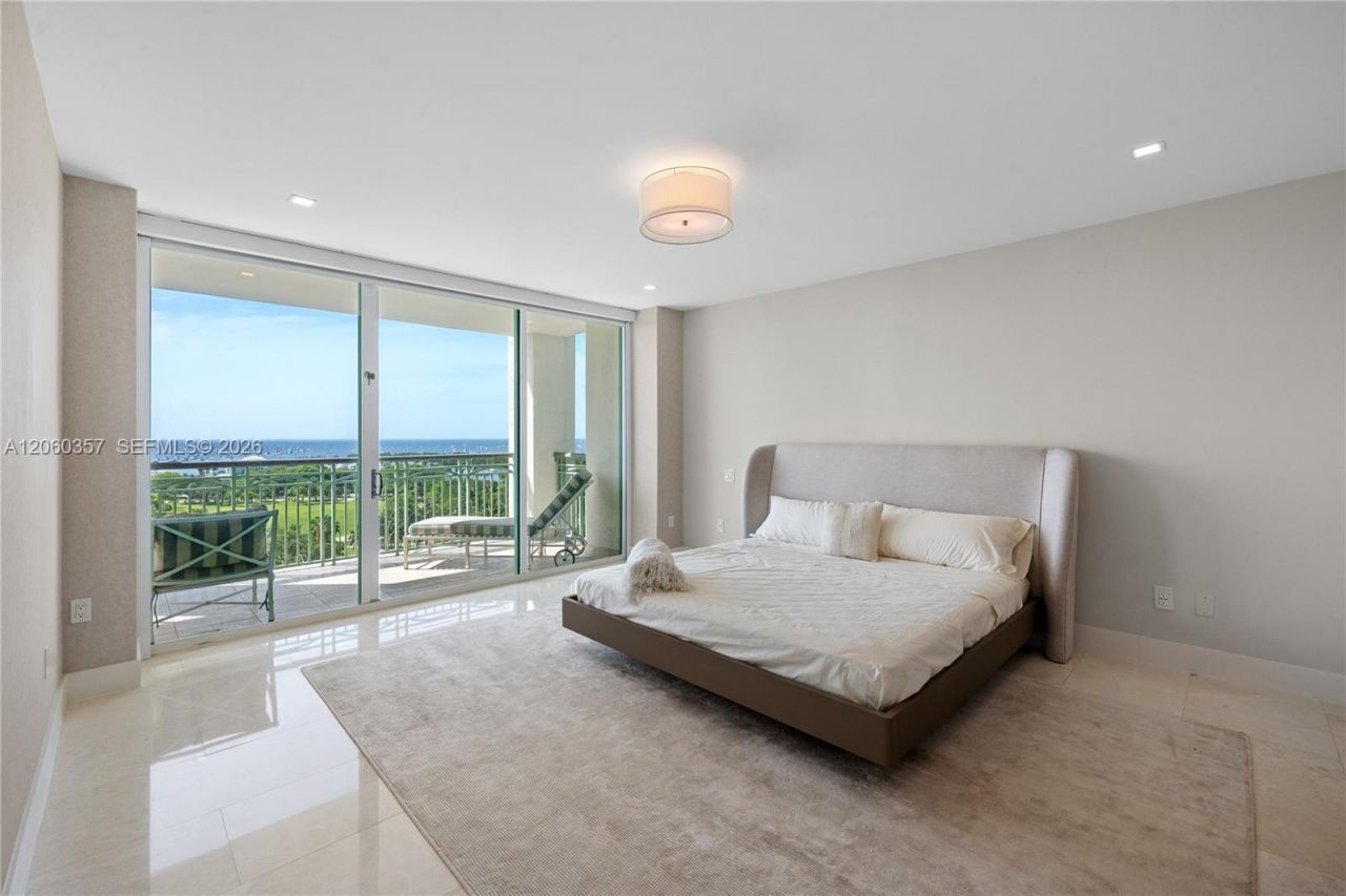 3400 SW 27th Ave , Unit 802, Miami, FL 33133 Photo