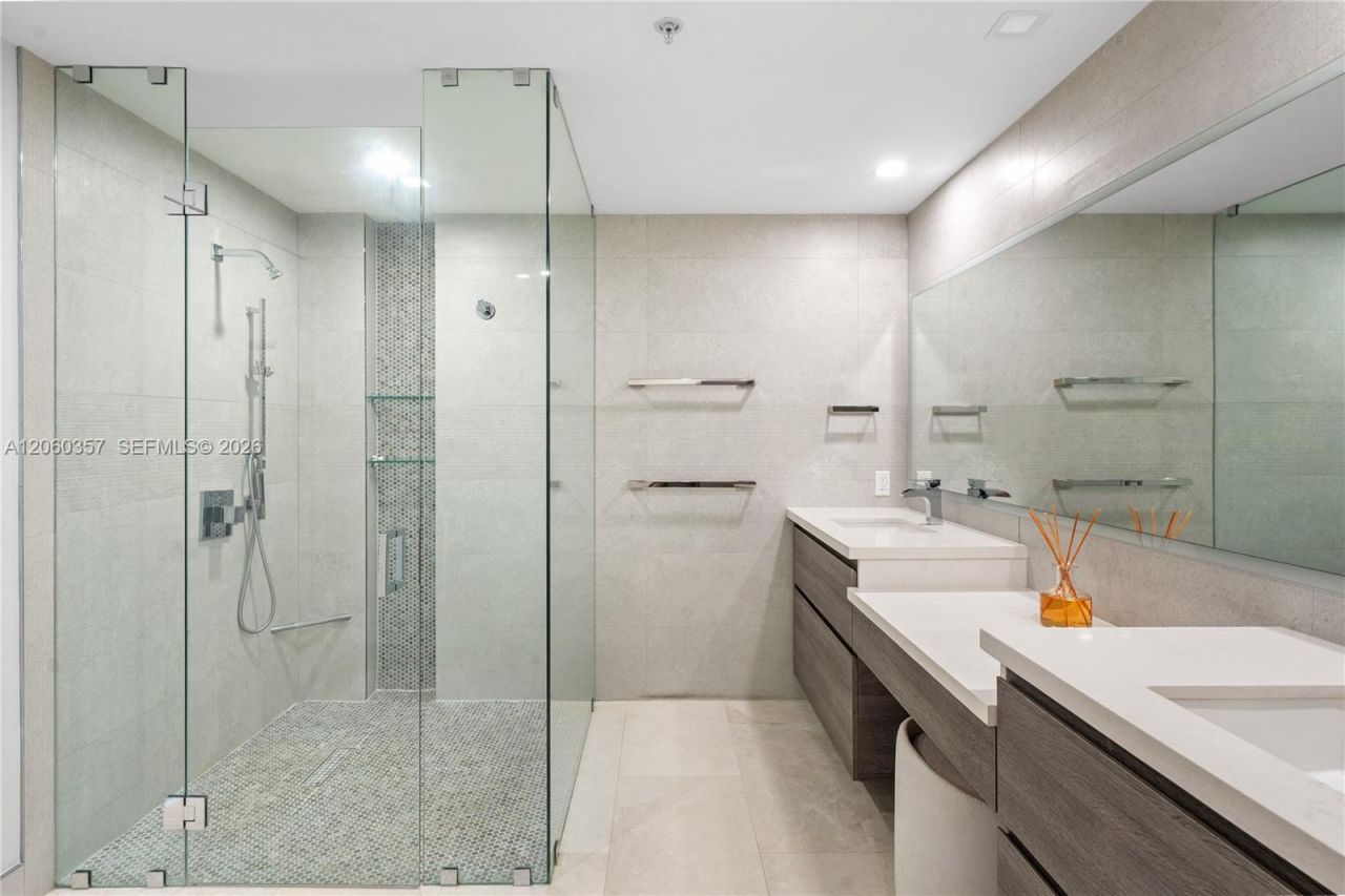 3400 SW 27th Ave , Unit 802, Miami, FL 33133 Photo