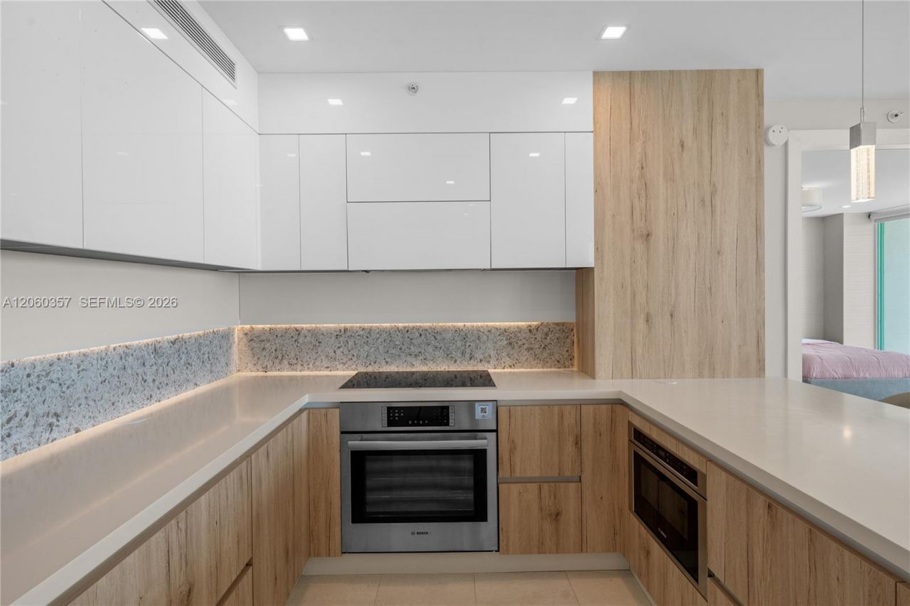 3400 SW 27th Ave , Unit 802, Miami, FL 33133 Photo