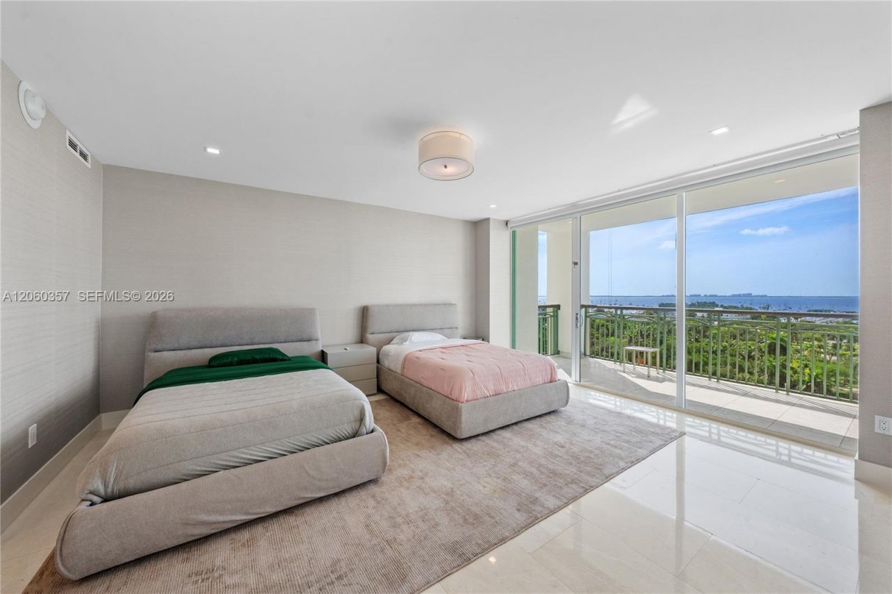 3400 SW 27th Ave , Unit 802, Miami, FL 33133 Photo