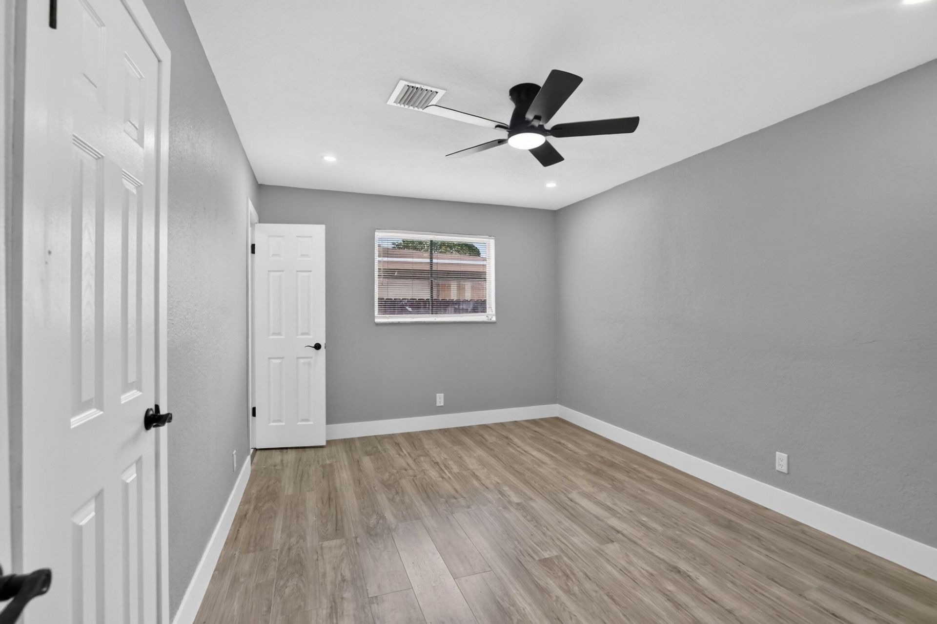 1111 SW 31st Avenue, Fort Lauderdale, FL 33312 Photo