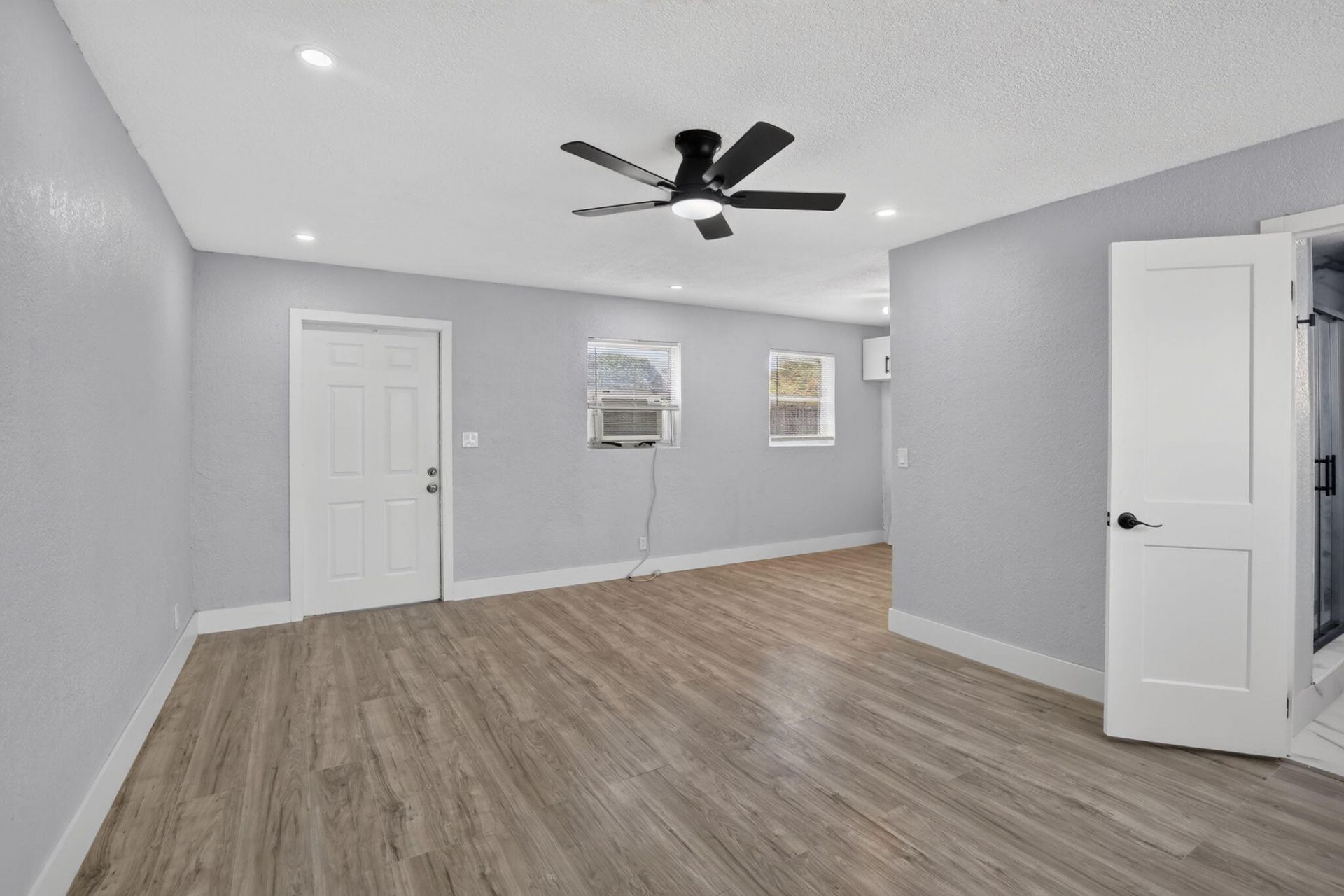 1111 SW 31st Avenue, Fort Lauderdale, FL 33312 Photo