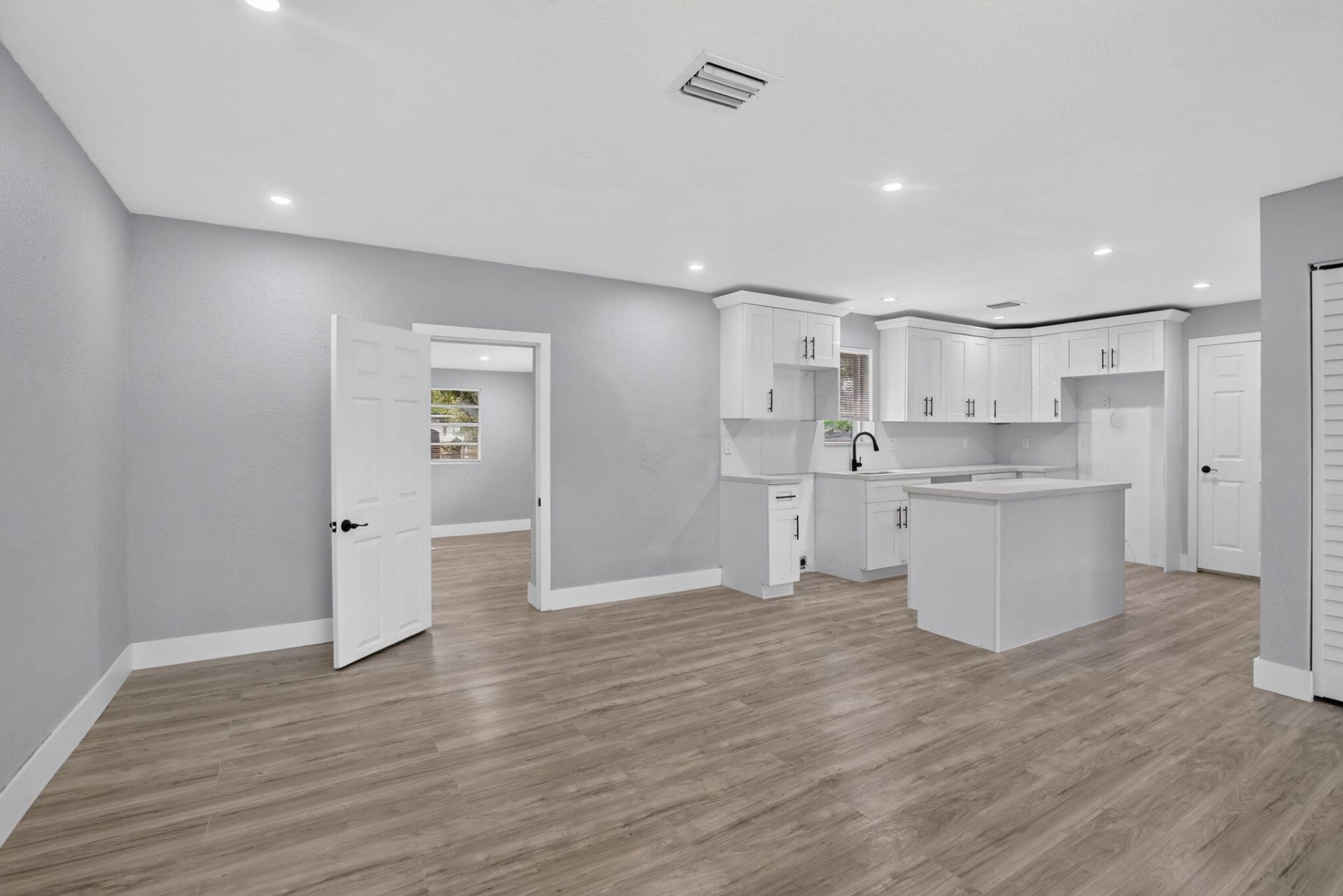 1111 SW 31st Avenue, Fort Lauderdale, FL 33312 Photo