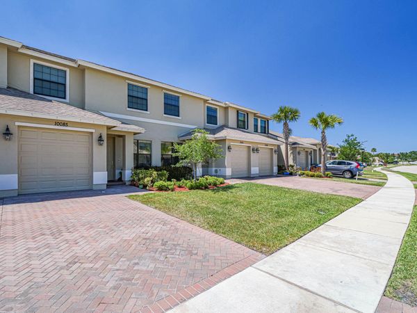 10092 W VILLA Circle, Vero Beach, FL 32966