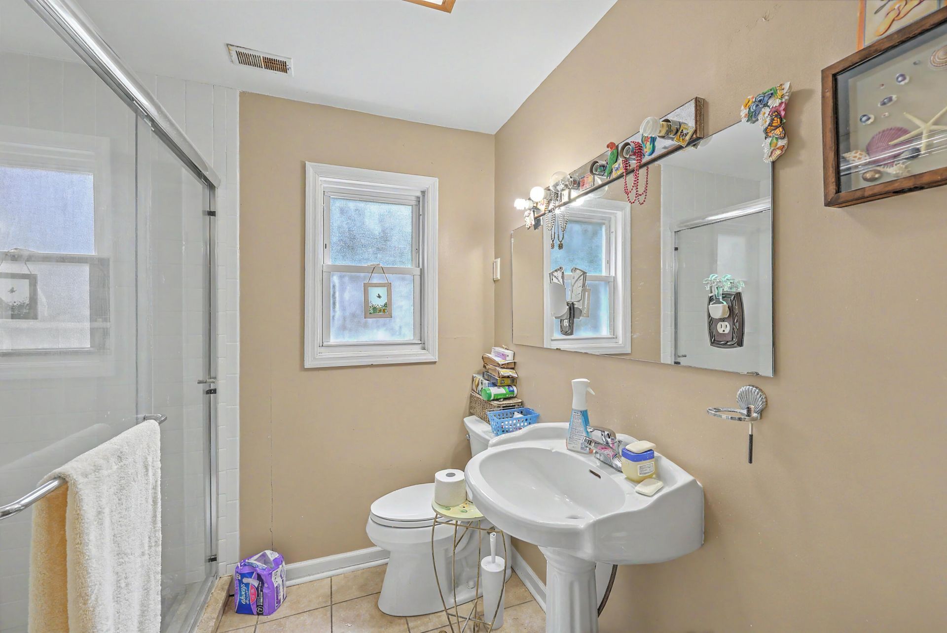 1011 Leonard Drive Photo 12