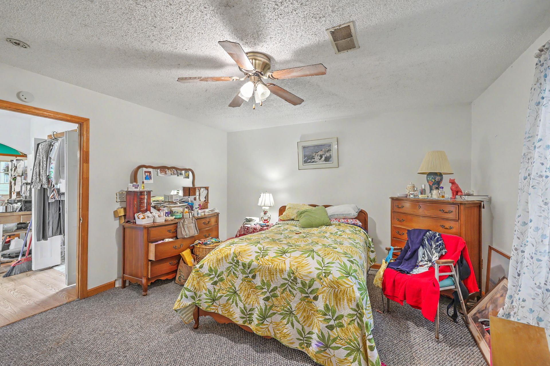 1011 Leonard Drive Photo 16