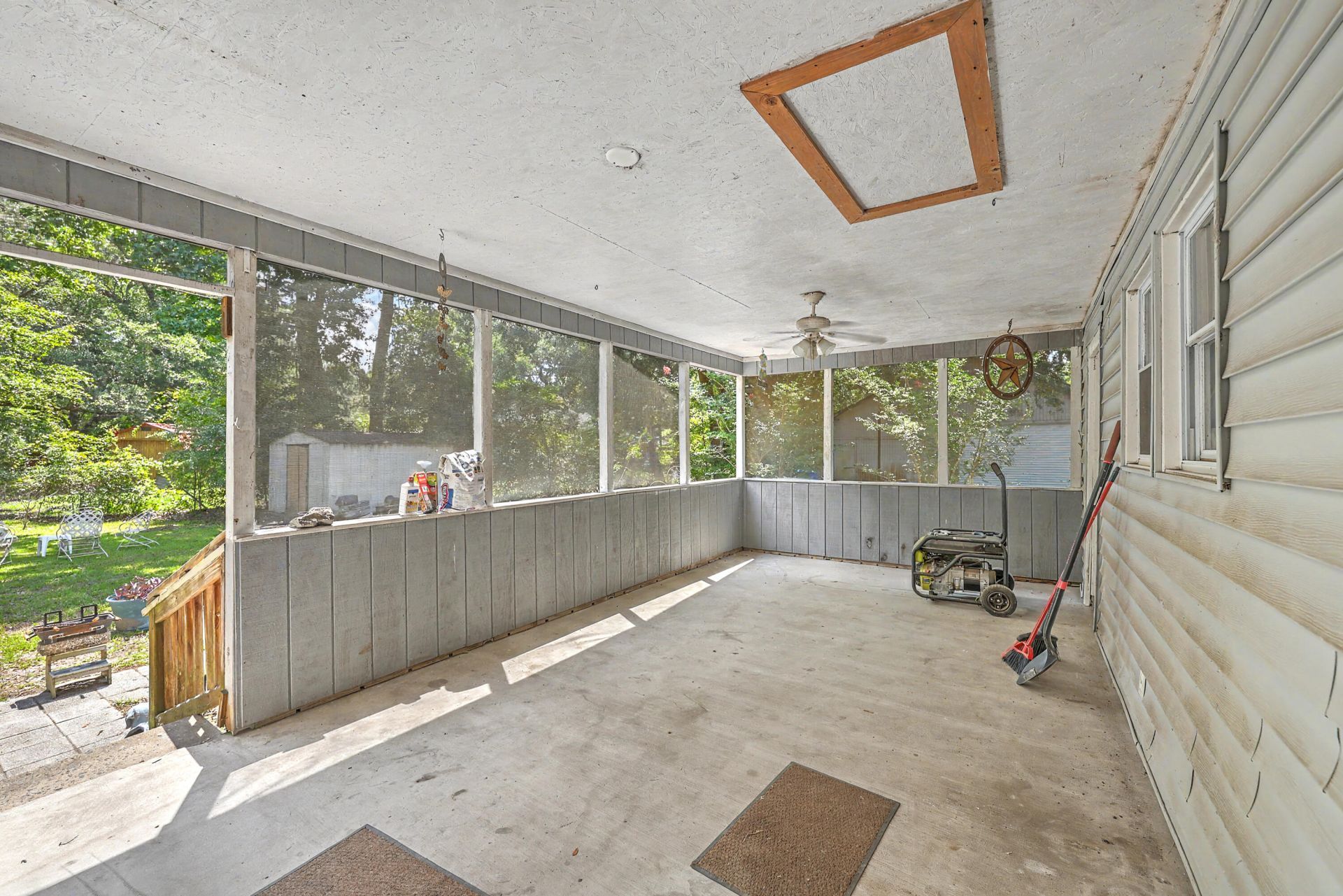 1011 Leonard Drive Photo 28