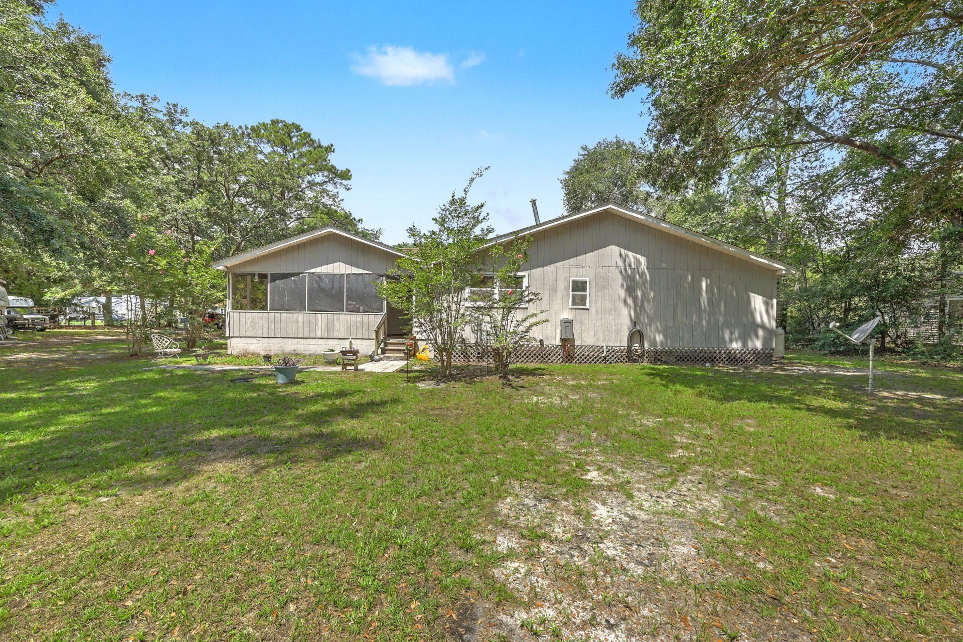 1011 Leonard Drive Photo 32
