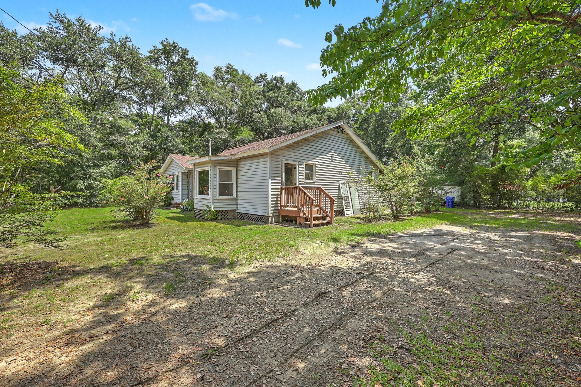 1011 Leonard Drive Photo 35