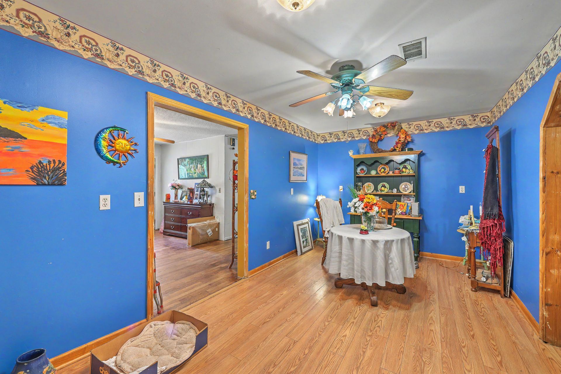 1011 Leonard Drive Photo 8