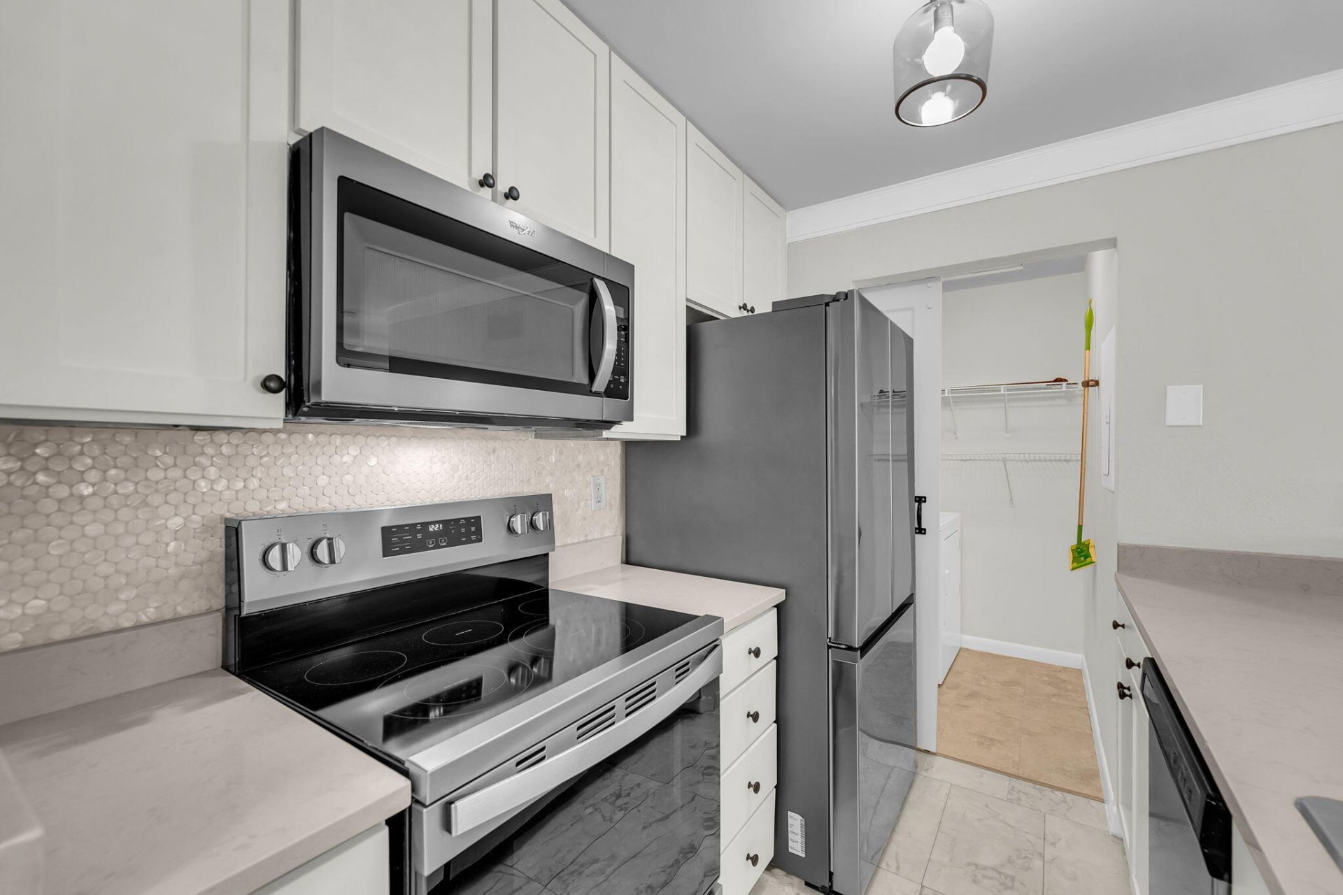 266 Alexandra Photo 14