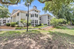 266 Alexandra photo 4