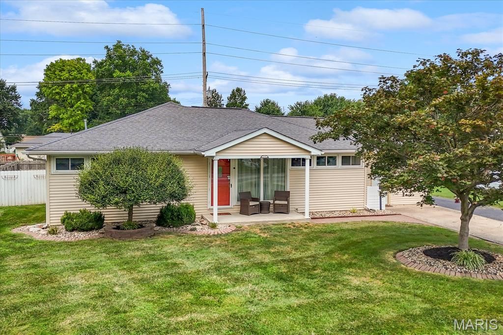 2445 Woodlawn Avenue, Granite City, IL 62040 Main Photo