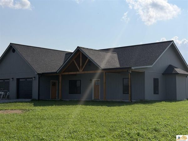 45 N River Town Road , Burkesville, KY 42717