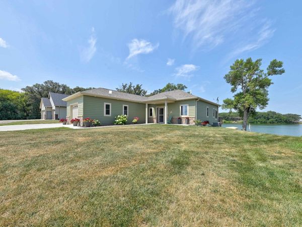 34791 Island View Lane, Emmetsburg, IA 50536