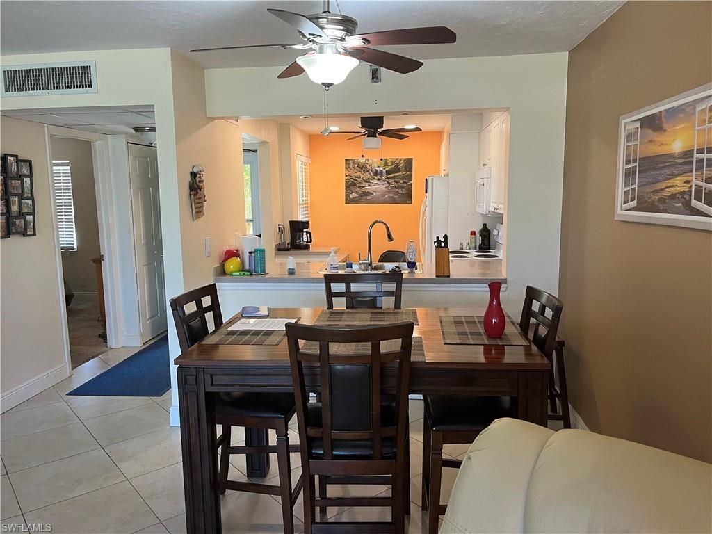 1085 Forest Lakes Dr, Unit 8202, Naples, FL 34105 Photo