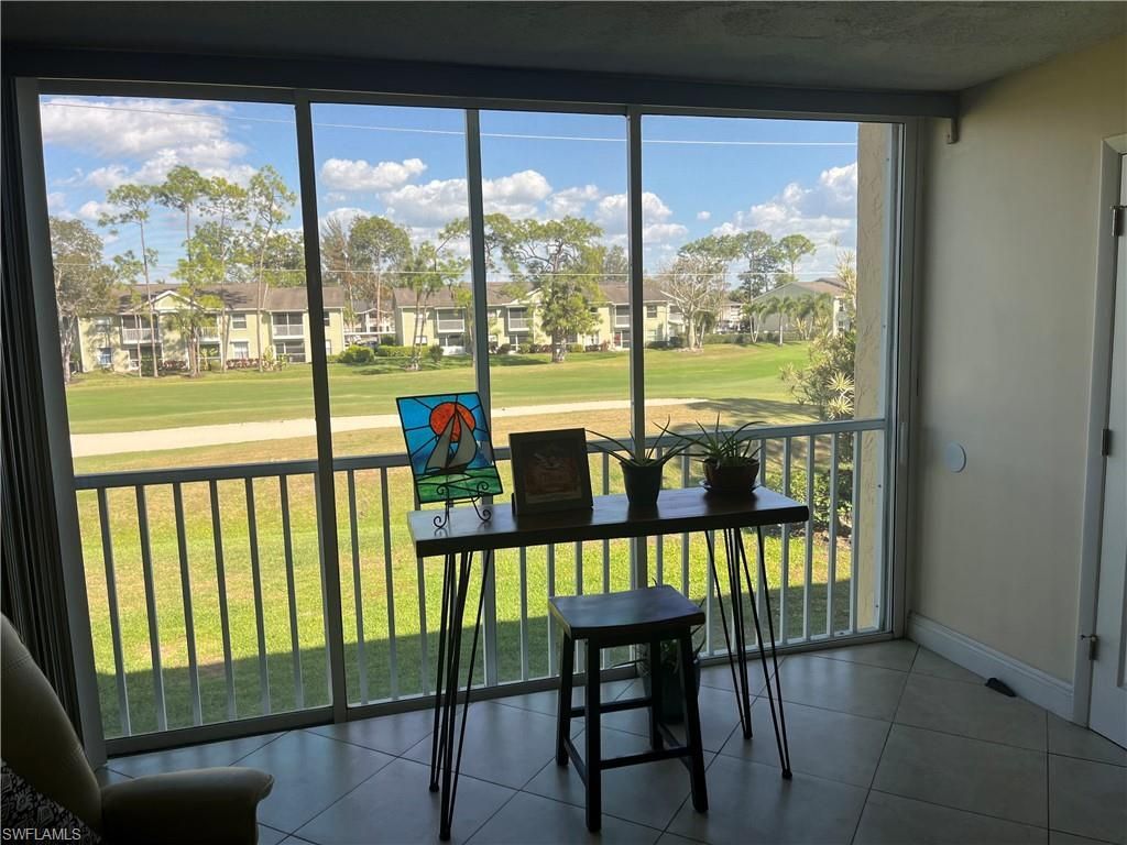 1085 Forest Lakes Dr, Unit 8202, Naples, FL 34105 Photo