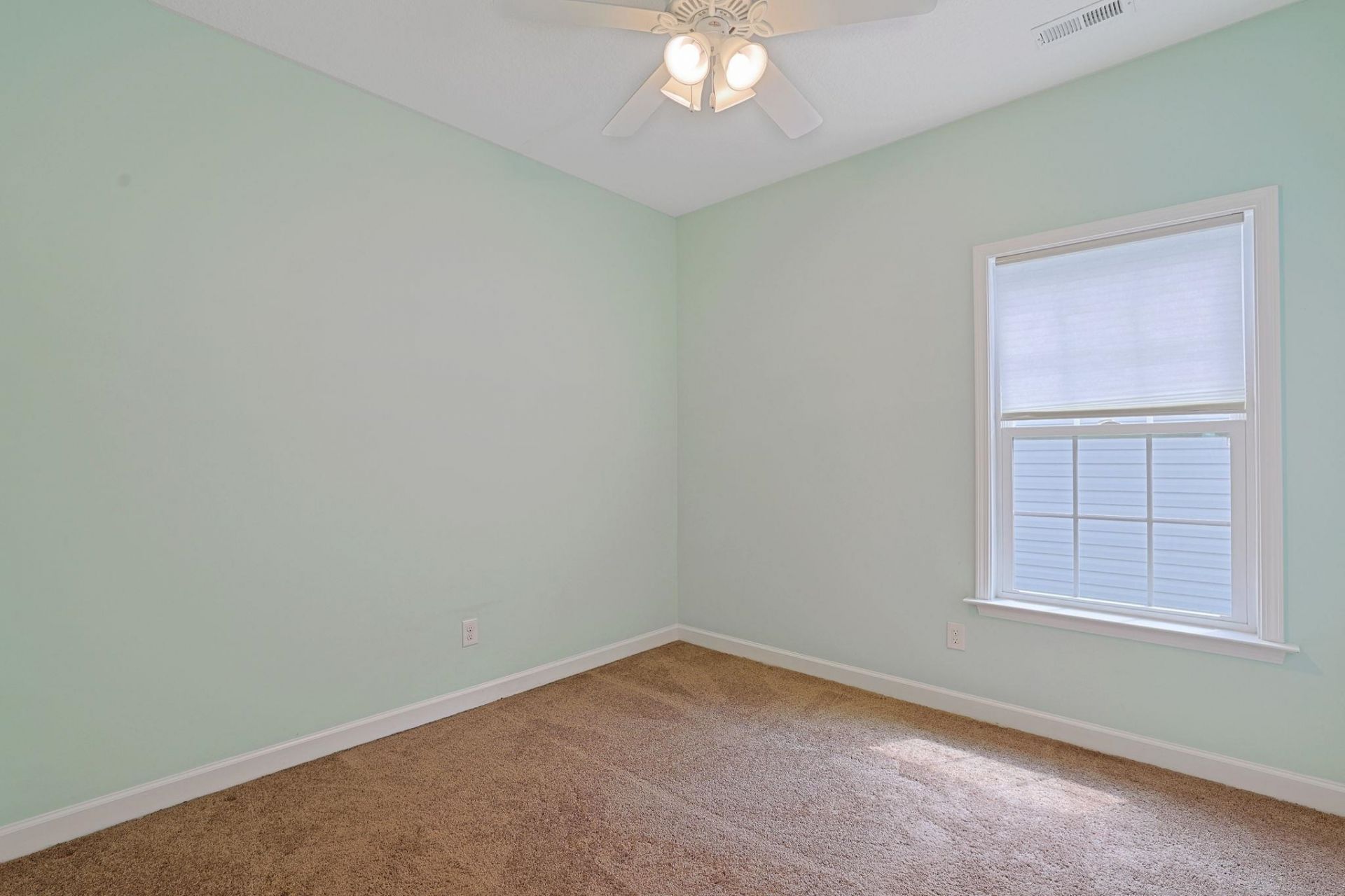 160 Palm Cove Circle Photo 18