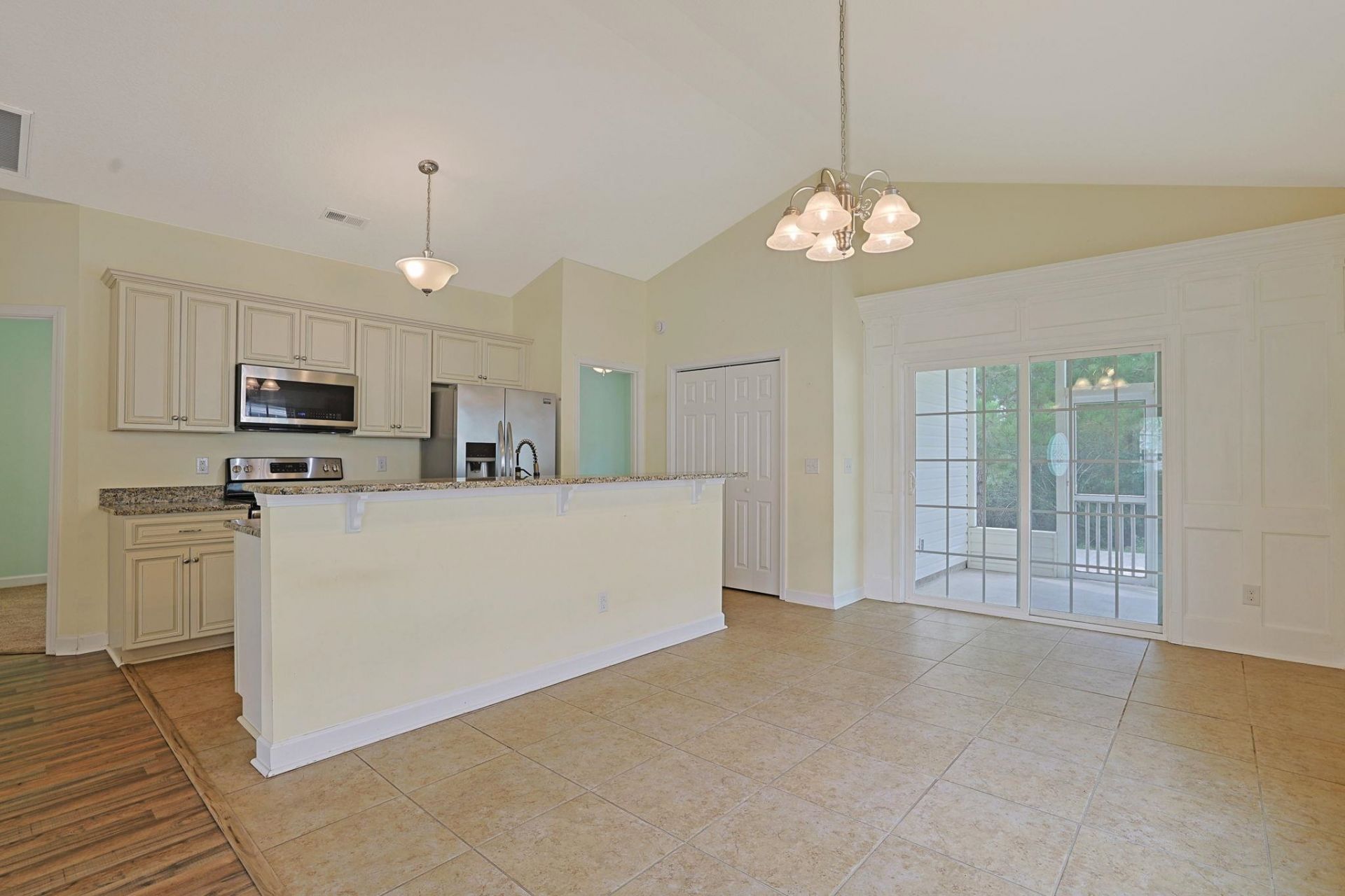 160 Palm Cove Circle Photo 6