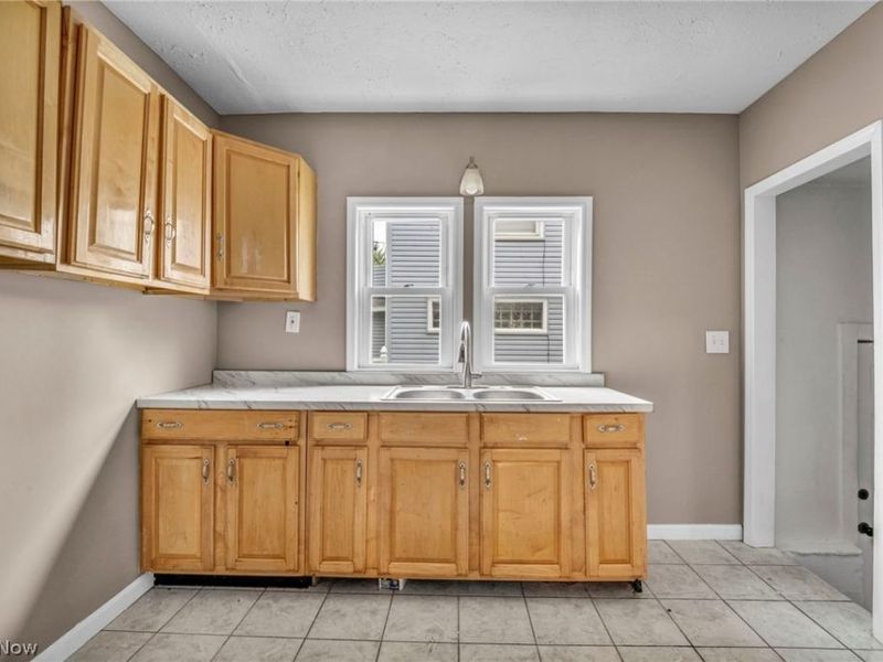 12801 Christine Avenue, Garfield Heights, OH 44105 Photo 15