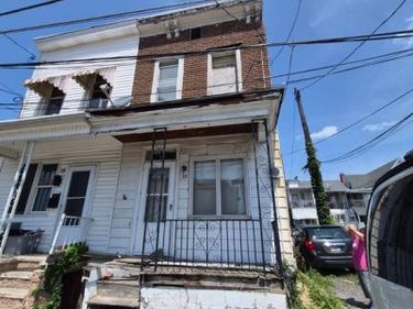 17 E CHERRY STREET, MT CARMEL, PA 17851
