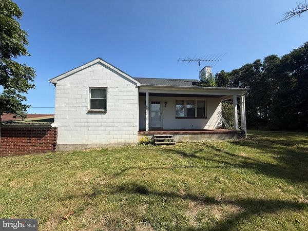 1575 HUNSECKER ROAD , BIRD IN HAND, PA 17505
