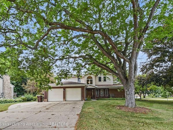 1011 Sheldon Row , Charlotte, MI 48813