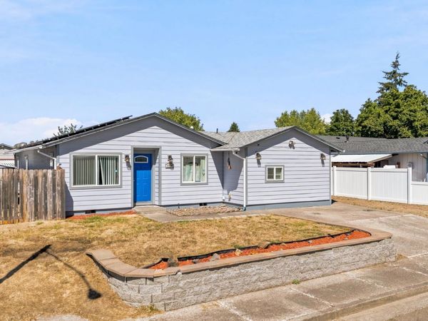 2790 S 9th St, Lebanon, OR 97355