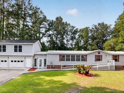 32 Lightsey Quarters Lane, Cottageville, SC 29435