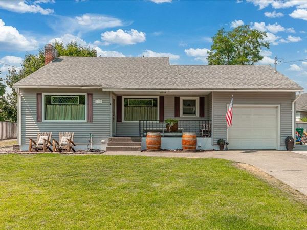 1111 N Locust Rd, Spokane, WA 99206