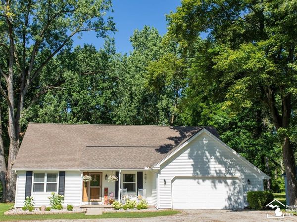 9099 Summerfield Road, Temperance, MI 48182