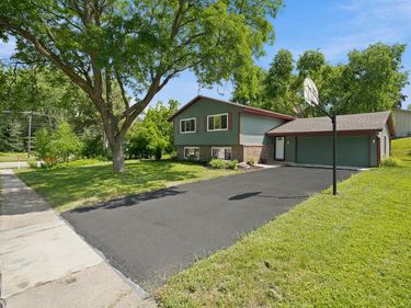 9401 Briar Road , Bloomington, MN 55437