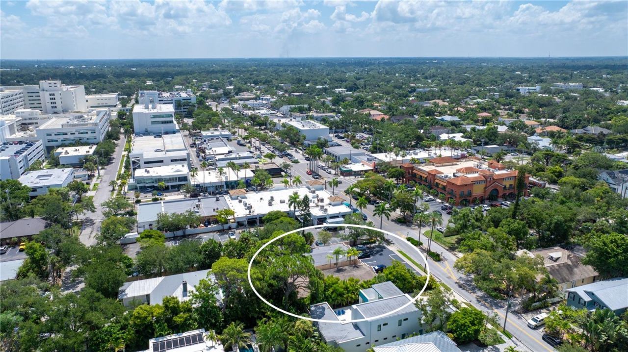 1749 Hillview Street, Unit 1, Sarasota, FL 34239 Photo
