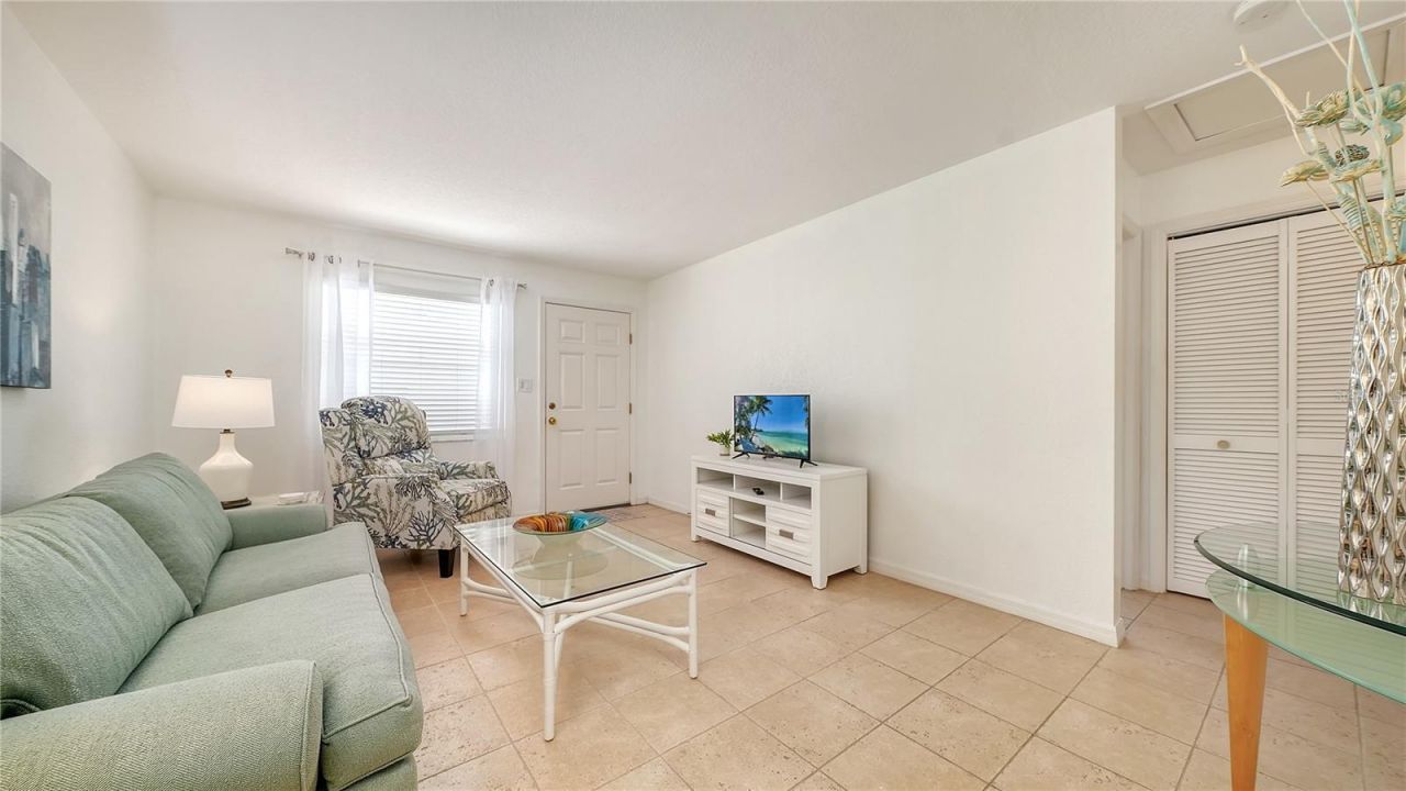 1749 Hillview Street, Unit 1, Sarasota, FL 34239 Photo