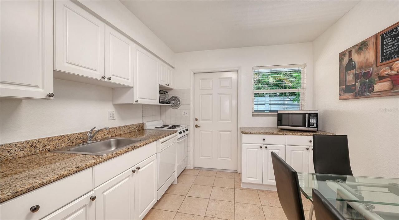 1749 Hillview Street, Unit 1, Sarasota, FL 34239 Photo