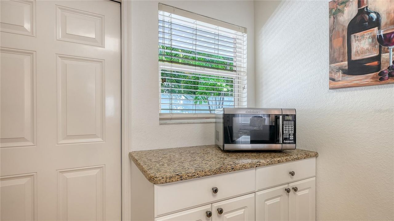 1749 Hillview Street, Unit 1, Sarasota, FL 34239 Photo