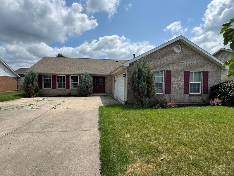110 Brooke Woode Drive, Brookville, OH 45309 Photo 1