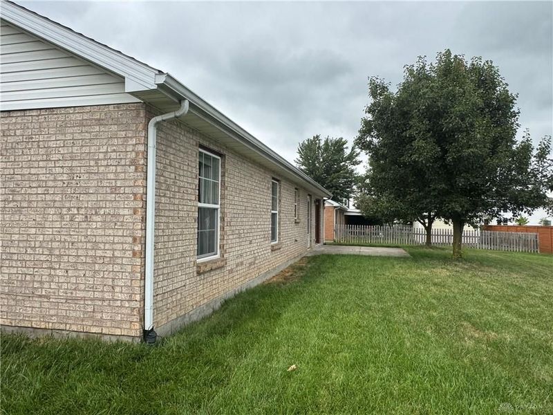110 Brooke Woode Drive, Brookville, OH 45309 Photo 11