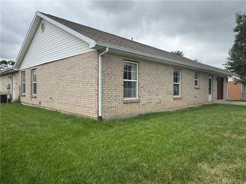 110 Brooke Woode Drive, Brookville, OH 45309 Photo 12