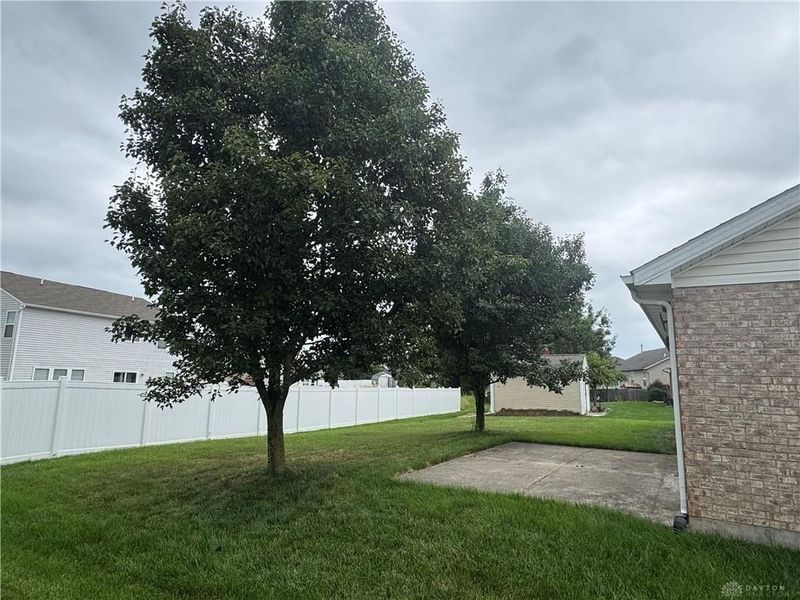 110 Brooke Woode Drive, Brookville, OH 45309 Photo 13