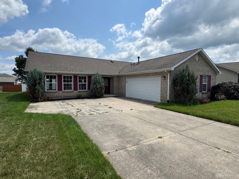 110 Brooke Woode Drive, Brookville, OH 45309 Photo 2