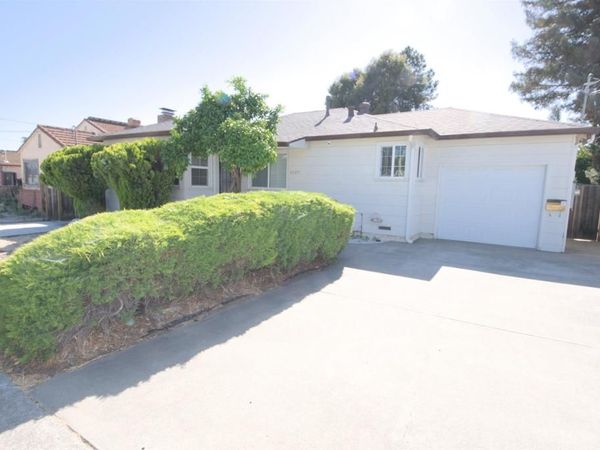 20051 Center St, Castro Valley, CA 94546