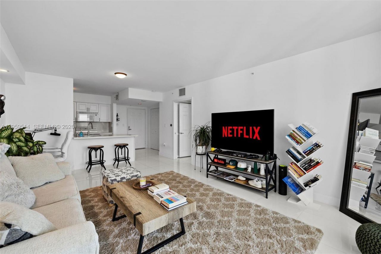 1155 Brickell Bay Dr , Unit 2005, Miami, FL 33131 Photo